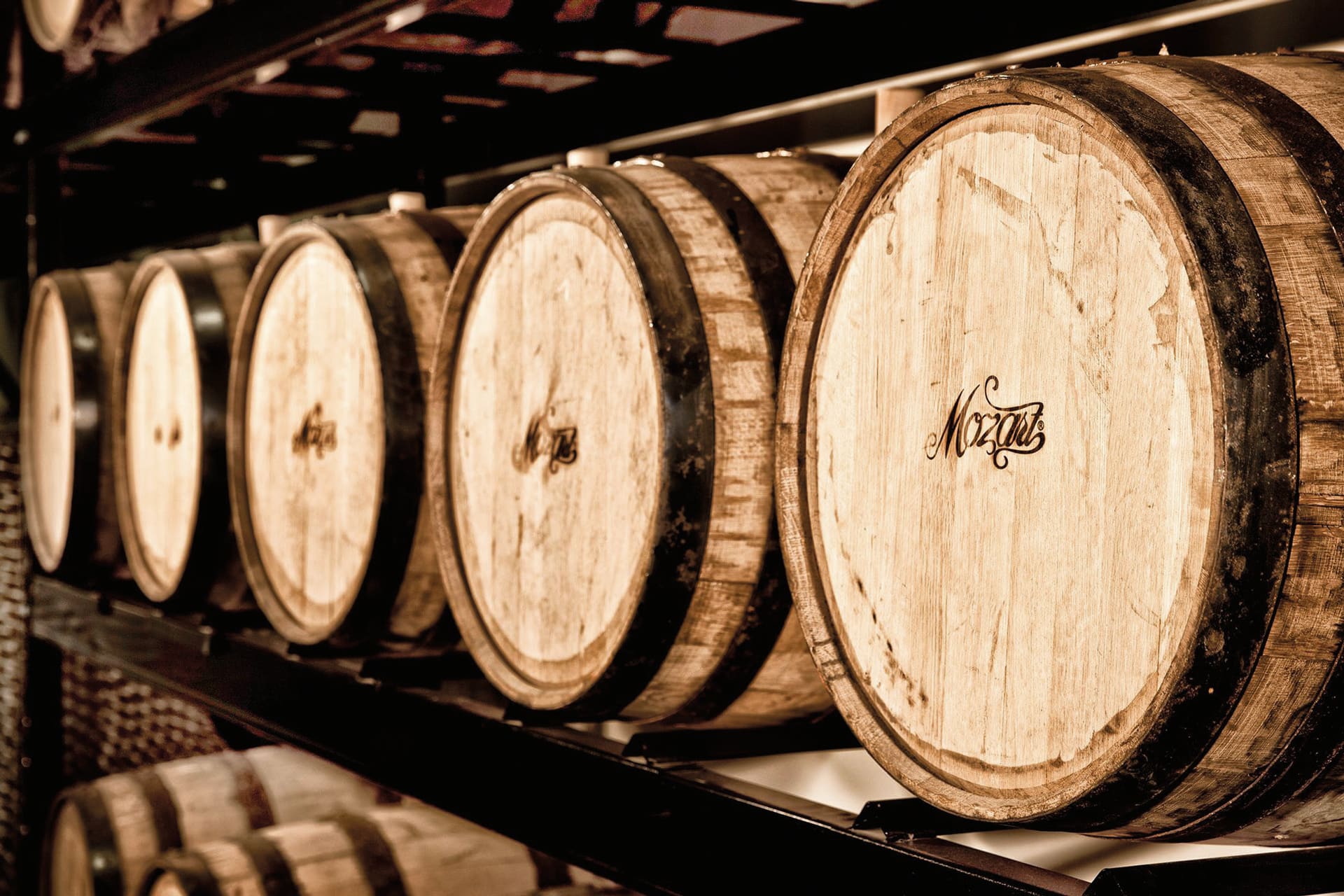 Mozart Distillerie launcht MOZART Chocolate Coffee Liqueur • Marussia ...